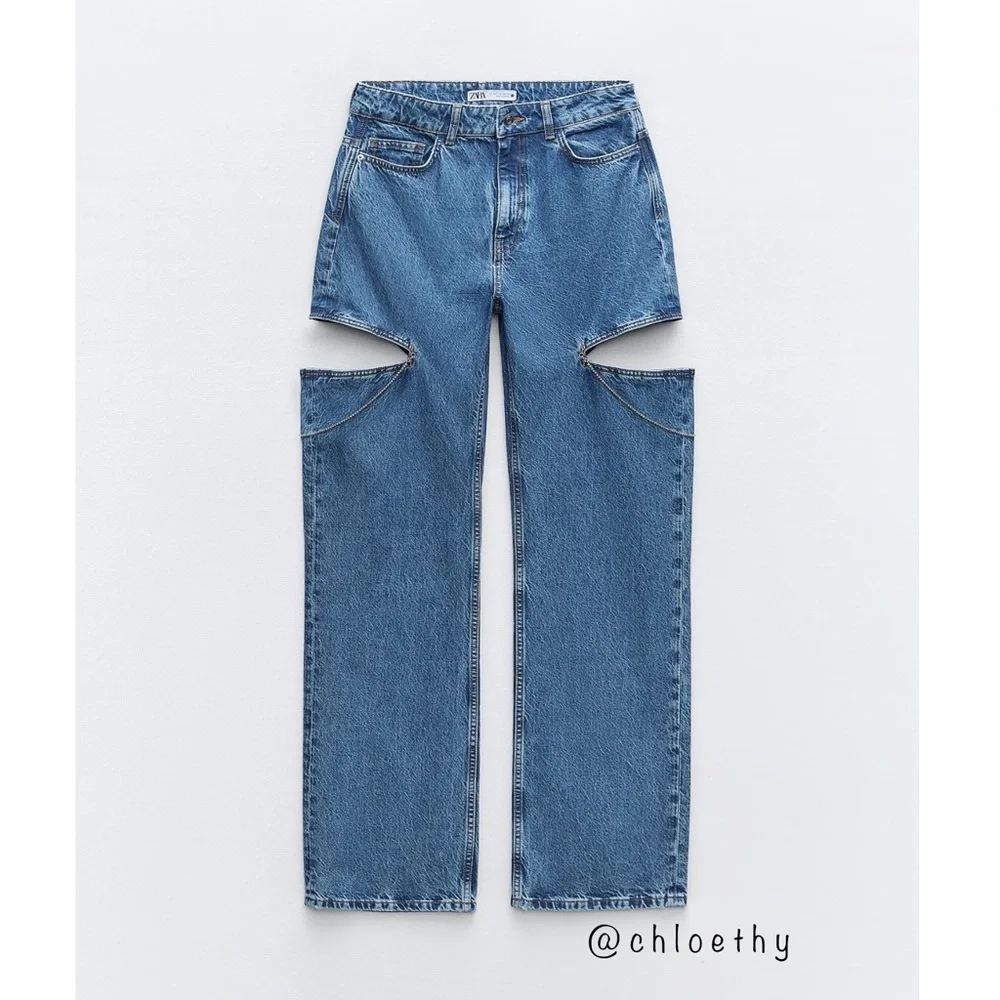 Zara Z1975 MID WAIST STRAIGHT LEG CUT OUT JEWEL JEANS